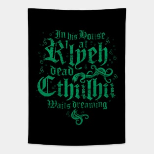 Cthulhu Rlyeh - Vintage Distressed Cosmic Horror Lovecraft Quote Tapestry