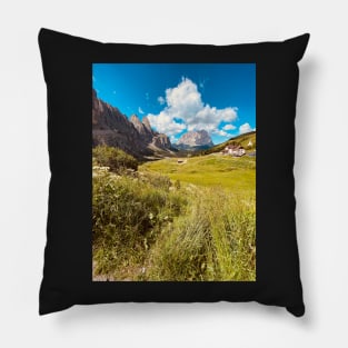 Landscape photo of mountains in the italian Alps Pillow