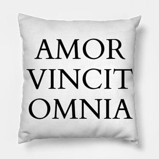 Cupid Vincit Omnia - Love defeats everything T-shirt Pillow