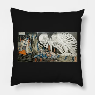 Princess Takiyasha and the Skeleton Spectre Pillow