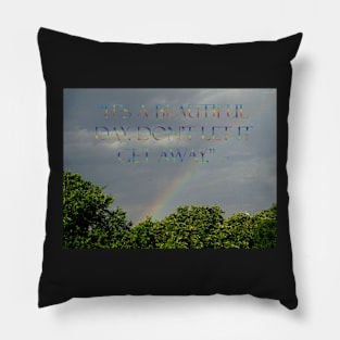 Beautiful day Pillow