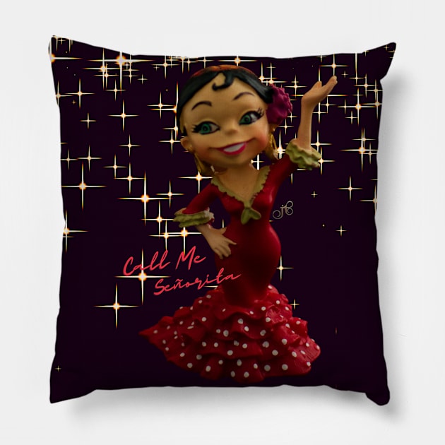 Señorita Pillow by LibrosBOOKtique