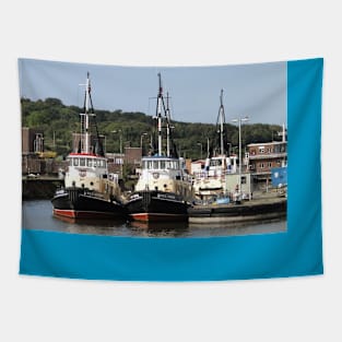 Tug Tug Tapestry