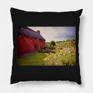 The Kennixton Farmhouse Pillow