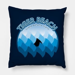 Tiger beach shark diving Pillow