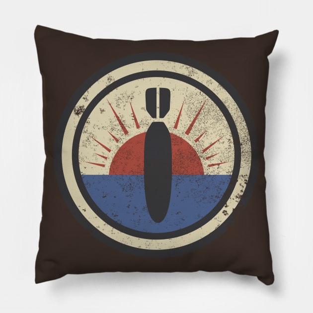 424th Bombardment Squadron (distressed) Pillow by Tailgunnerstudios