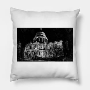 St. Paul&#39;s Cathedral, London, at Night Pillow