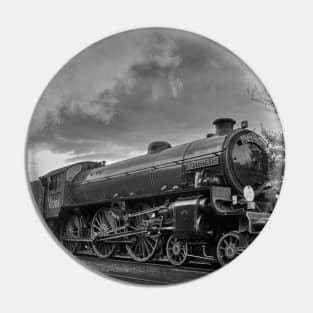 61306 Mayflower - Black and White Pin