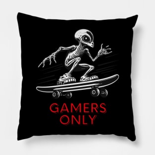 Alien Skateboard - Gamers Only Pillow