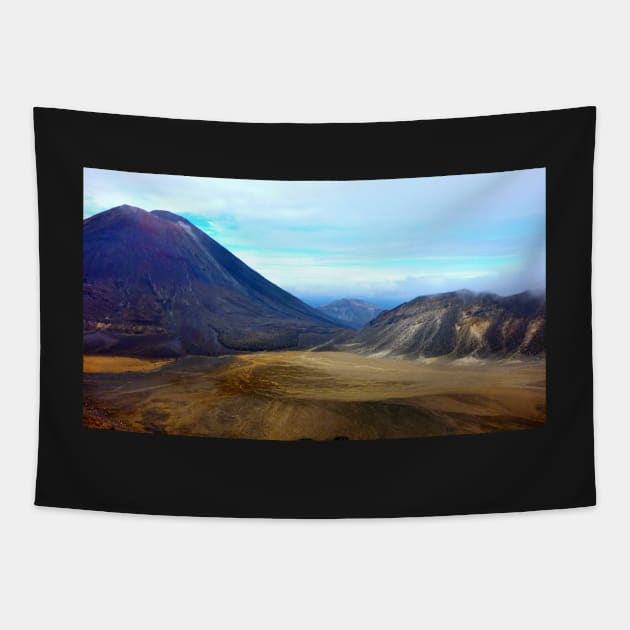 Nouvelle Zélande - volcan Tongariro Tapestry by franck380