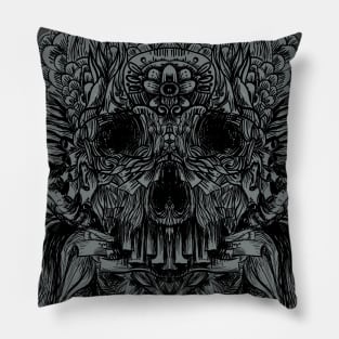 Skull Peaces Pillow