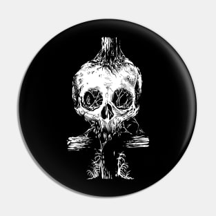 Skull and cross Pin