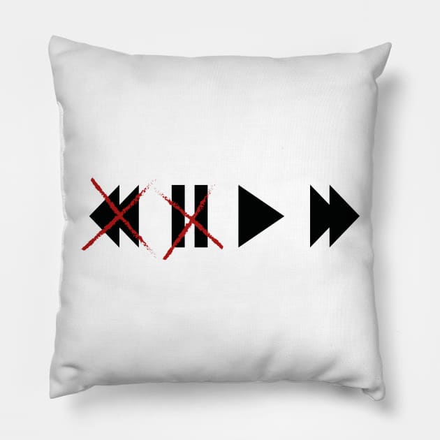 Live to play Pillow by DavidSSTshirts