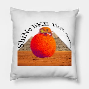 Shine like the sun (Scarab) Pillow