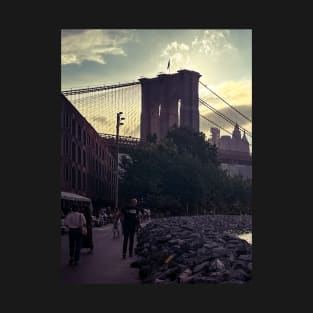 Brooklyn Bridge Sunset Manhattan Skyline NYC T-Shirt