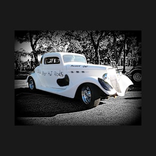 3 window '34 Ford T-Shirt