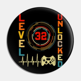 Level 32 Video 32th Birthday Pin