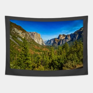 Tunnel View, El Capitan Half Dome Cathedral Rocks, Yosemite National Park Tapestry