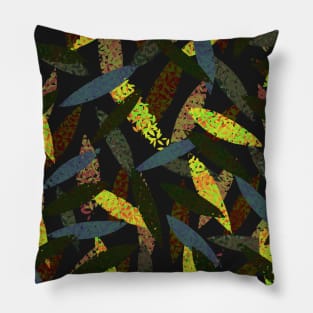 Khaki green camuflage leaves Pillow