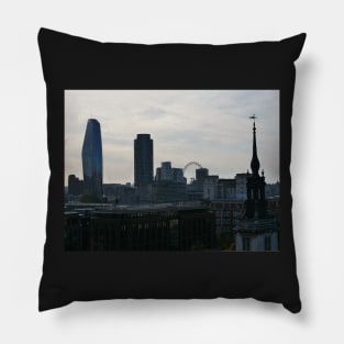 London skyline with skyscrapers Pillow