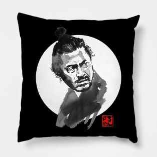 toshiro mifune samurai Pillow