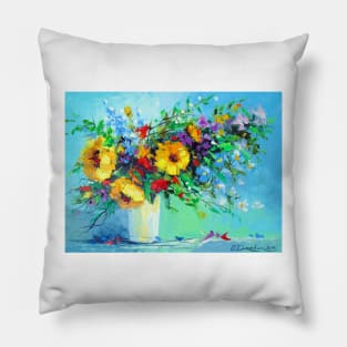 Bouquet of summer flowers Pillow