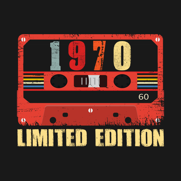 Discover Vintage 1970 Cassette Tape 51th Birthday Decorations - Vintage 1970 - T-Shirt