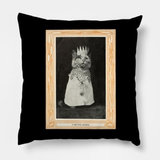 I Am The Queen - Cat Lover Pillow