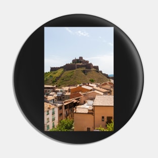 Cardona Pin