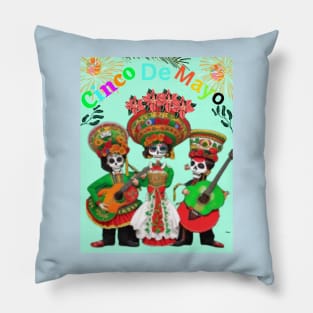 Viva Cinco de Mayo! Celebrating Mexican Heritage and Resilience Pillow