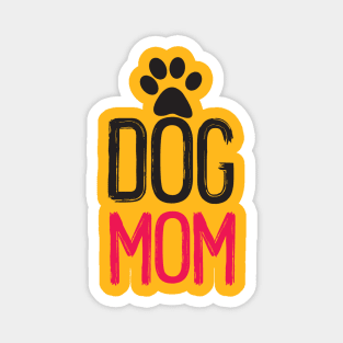 Dog Mom T-shirt Magnet