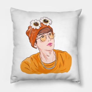 Seunnie in orange Pillow