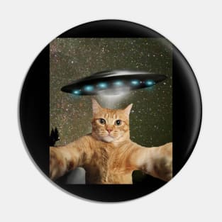 CAT SELFIE UFO Pin