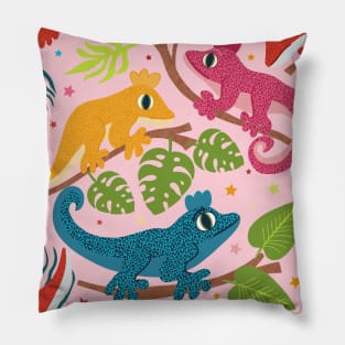 Colourful Crested Geckos with Jungle Leaves and Stars on pale pink Pillow