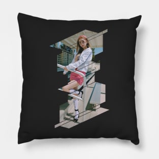 karina aespa Pillow