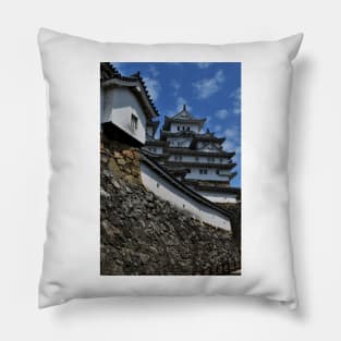 Walkway to the Himeji Castle Pillow