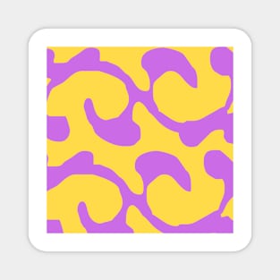 Abstract pattern purple swirl Magnet