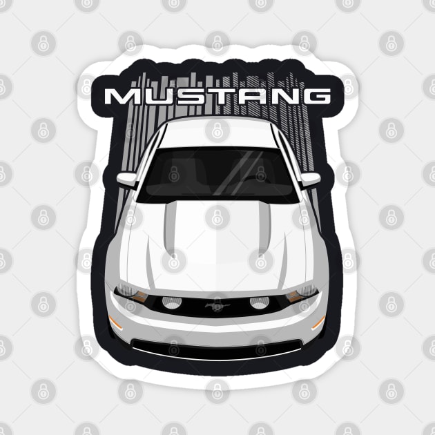 Mustang GT 2010-2012 - White Magnet by V8social