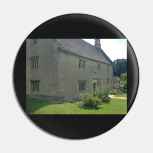 Isaac Newton's House Pin