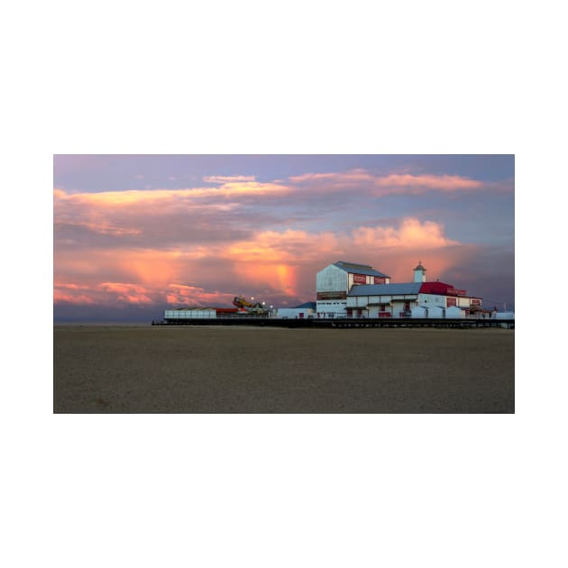 Brittania pier Great Yarmouth by avrilharris