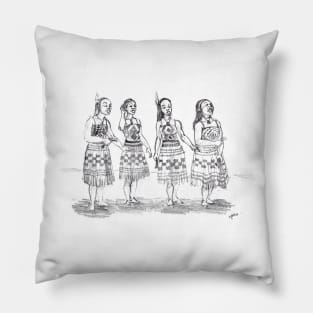 Maori women pohiri Pillow