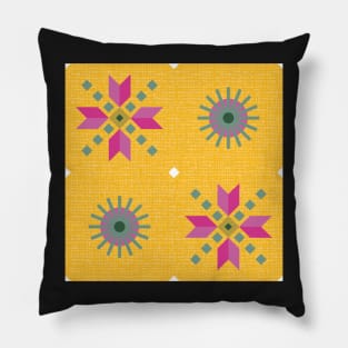 Geometric retro stars in pink on golden yellow, seamless pattern Pillow