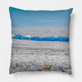 West to the mountains. Pillow