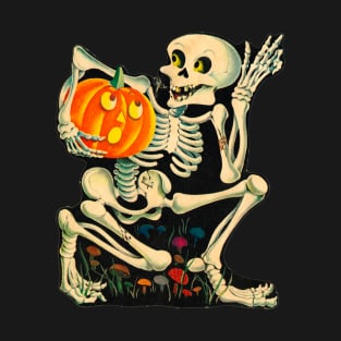 Vintage Skeleton & Jack O Lantern decoration T-Shirt