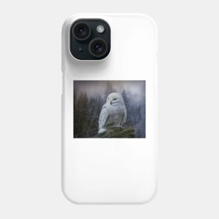 Snowy owl looking for prey Phone Case