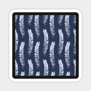 Delicate and elegant ferns in a simple repeating pattern Magnet