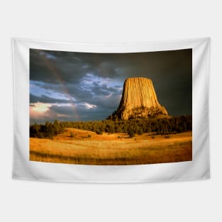 View of Devil's Tower, a basalt outcrop (E417/0148) Tapestry