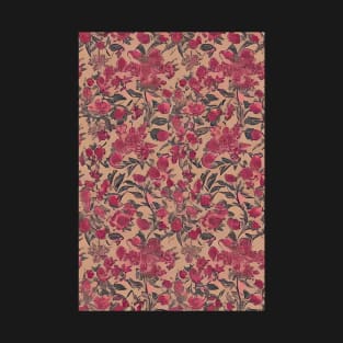 Elegant Red Vintage Flower Pattern - Perfect for a Timeless Look T-Shirt