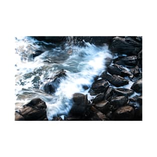 A wave breaks onto the rocks, Isle of Skye, Scotland T-Shirt