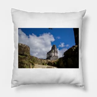 M21815 mayan temple Pillow